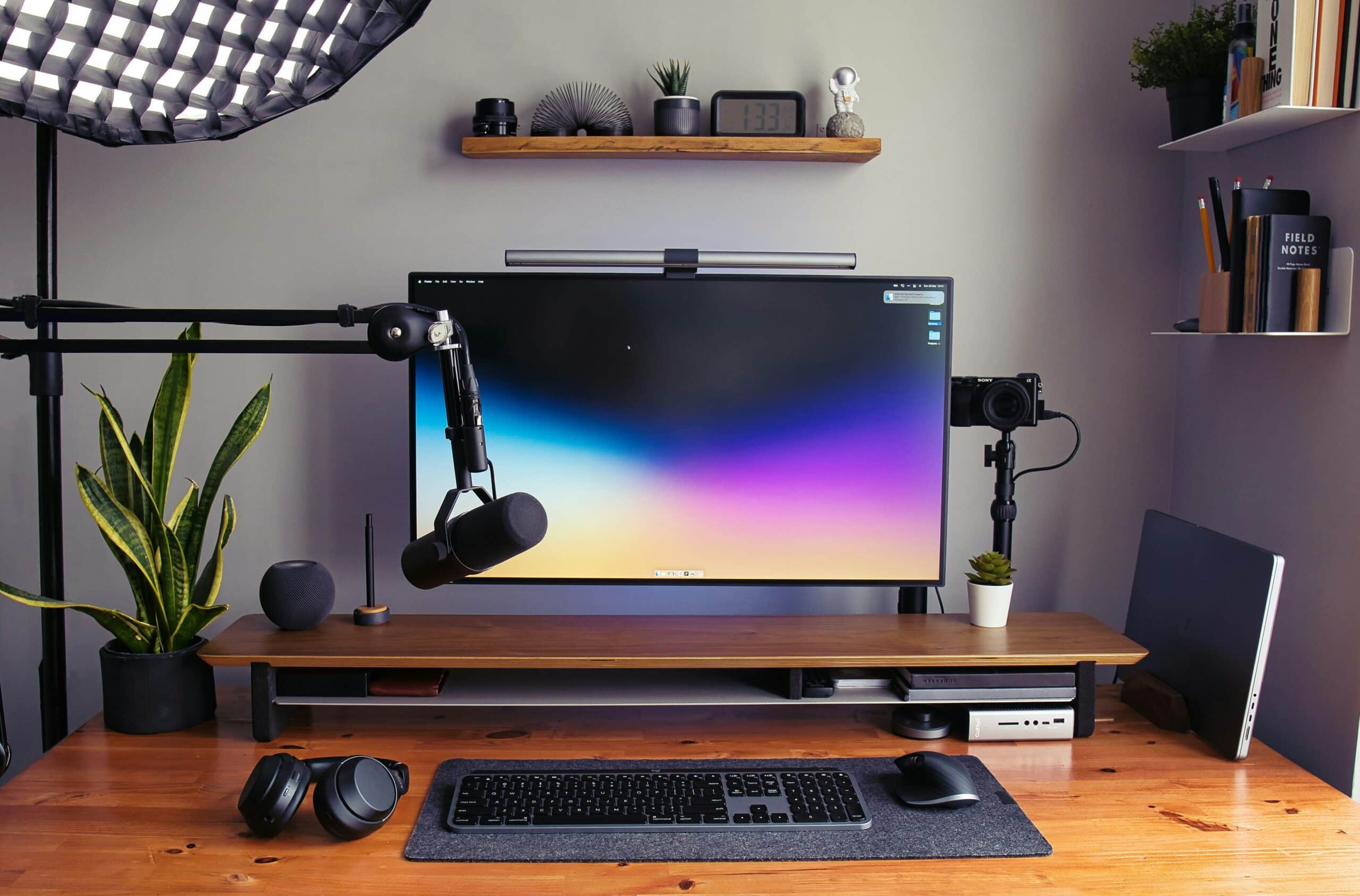 Hello World Featured Image